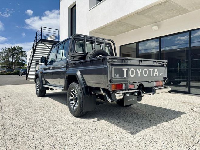 Toyota Land Cruiser GRJ 79 DC LX Double cabine V6 4.0L GRIS de 2025