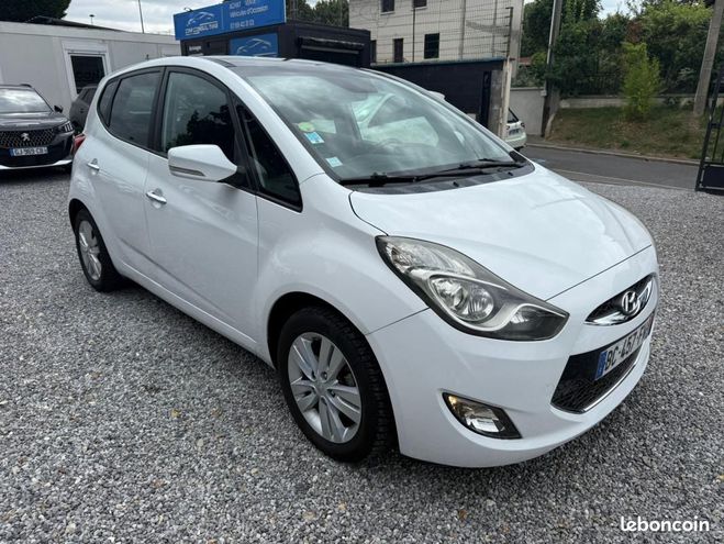 Hyundai Ix20 1.4 CRDi 90 Blue Drive Pack Premium embr Blanc de 2010