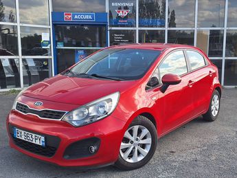  Voir détails -Kia Rio III 1.4 CRDi Style 5p à Mortagne-sur-Svre (85)