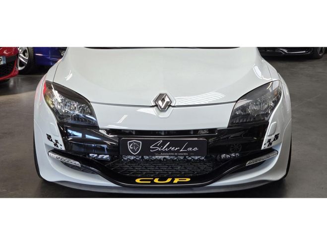 Renault Megane RS CUP 2.0 16V TURBO 265 / ECHAPPEMENT / Blanc mtallis de 2013