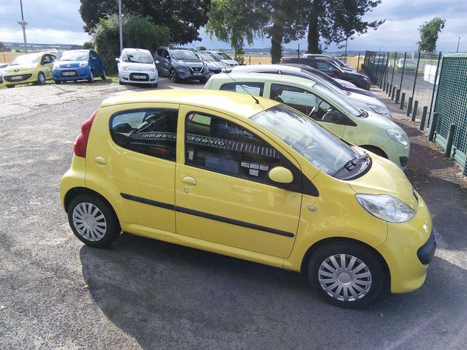 Peugeot 107 1.0 68 Bsico 5portes - moteur a chaine  Jaune de 2008