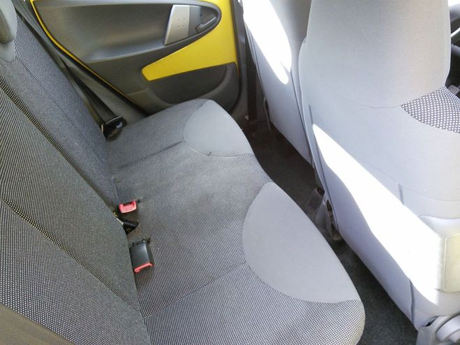 Peugeot 107 1.0 68 Bsico 5portes - moteur a chaine  Jaune de 2008