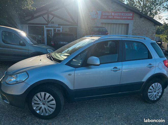 Fiat Sedici 2.0jtd emotion 135cv en bon etat general Gris de 2010