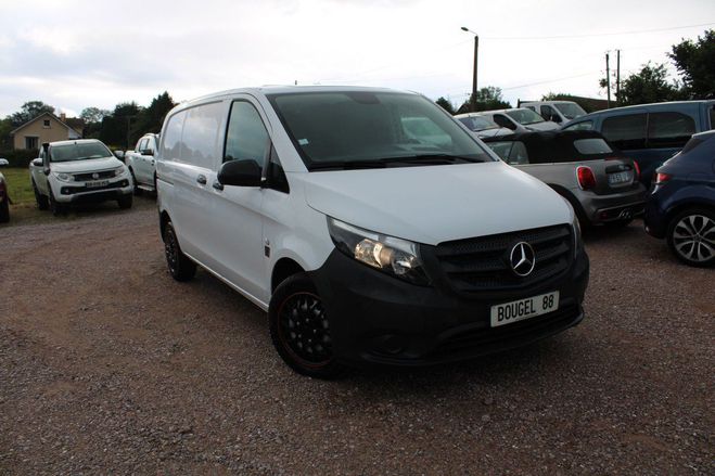 Mercedes Vito FG 109 CDI COMPACT PACK CLIM ATTELAGE AU Blanc Utilitaire de 2018