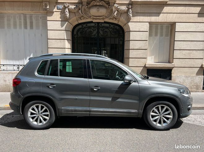 Volkswagen Tiguan (2) 2.0 TDI 150 TOIT OUVRANT ACCES CONFO Gris de 2015