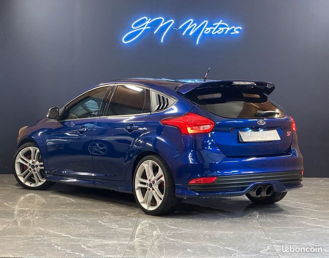 Ford Focus iii (2) 2.0 ecoboost 250 s&s st 5p garan Autre de 2015