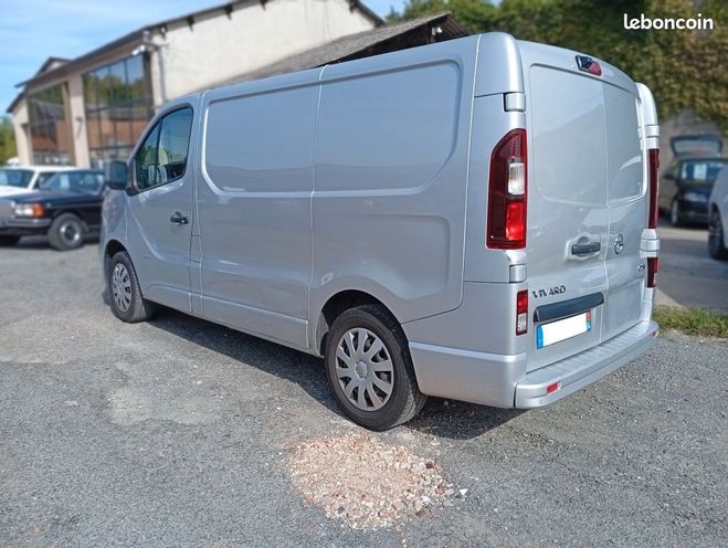 Opel Vivaro L1H1 1.6 CDTI 115 cv Anne 2015 3 places Gris de 2015