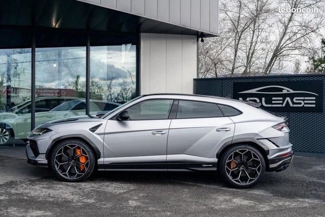 Lamborghini Urus 4.0 V8 666 ch BVA8 Leasing 2 990 Euros-  Noir de 2024
