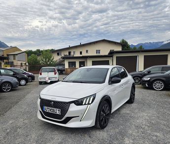  Voir détails -Peugeot 208 II 1.2 PureTech 100ch S&S GT à Frontenex (73)