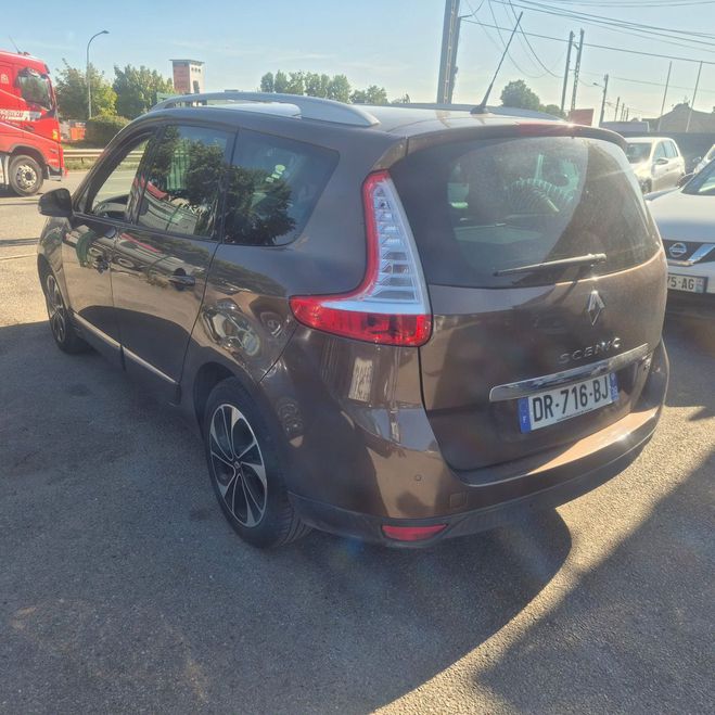 Renault Grand Scenic III (2) 1.5 DCI 110 BOSE DITION EDC 7PL Marron de 2015