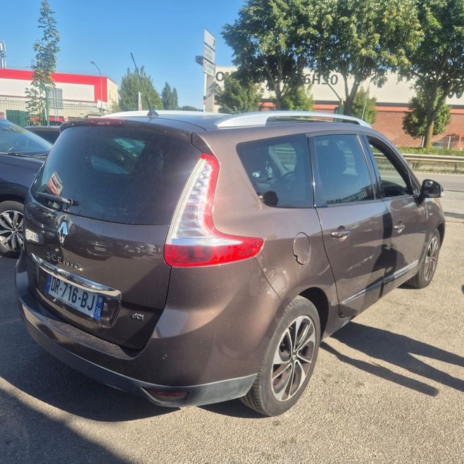 Renault Grand Scenic III (2) 1.5 DCI 110 BOSE DITION EDC 7PL Marron de 2015