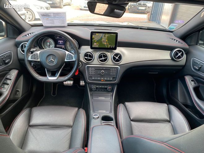 Mercedes Classe GLA Classe 200 156ch fascination pack amg 7g Noir de 2016