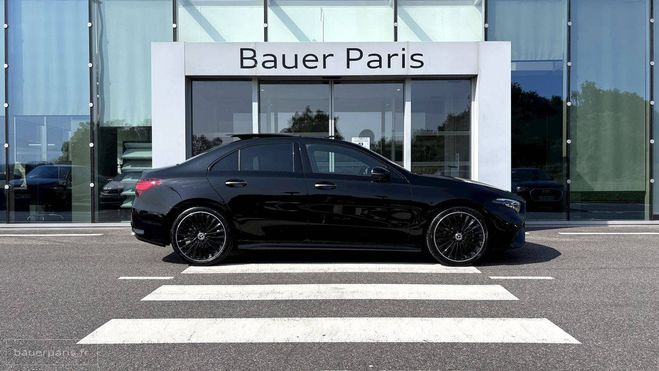 Mercedes Classe A BERLINE 180 7G-DCT AMG Line Noir de 2023