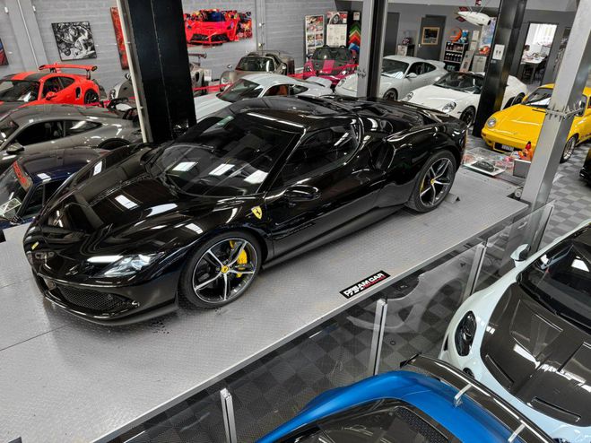 Ferrari 296 GTB V6 830 ? DISPLAY LIFT SYSTEM - CARBONE Nero Daytona de 2023