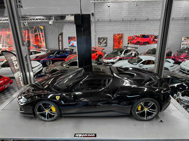Ferrari 296 GTB V6 830 ? DISPLAY LIFT SYSTEM - CARBONE Nero Daytona de 2023