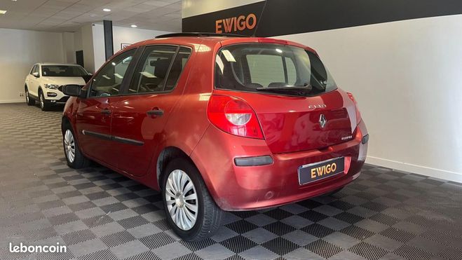 Renault Clio 1.5 DCI 85 CONFORT PACK DYNAMIQUE CLIM + Rouge de 2005