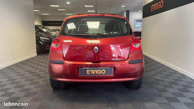 Renault Clio 1.5 DCI 85 CONFORT PACK DYNAMIQUE CLIM + Rouge de 2005