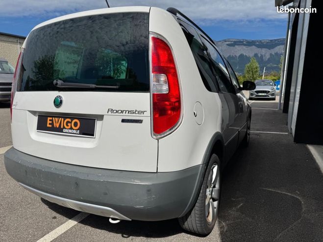 Skoda Roomster 1.2 TSI 105CH SCOUT TOIT PANORAMIQUE Blanc de 2012