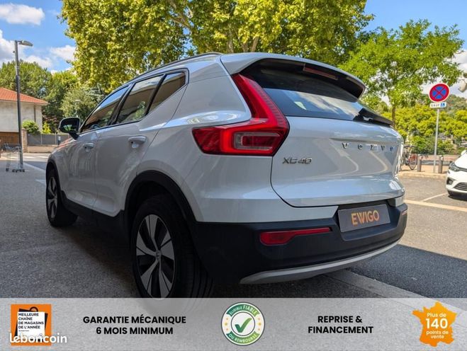 Volvo XC40 1.5 T2 130 ch INSCRIPTION 2WD + SIEGES-V Blanc de 2021