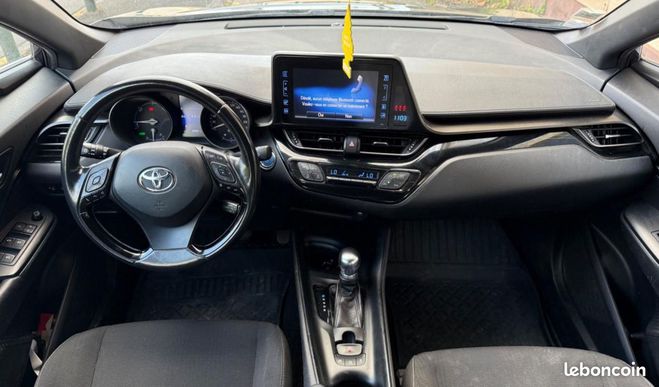 Toyota C HR 1.8 122H 100 HYBRID DYNAMIC 4X2 E-CVT BV Noir de 2017