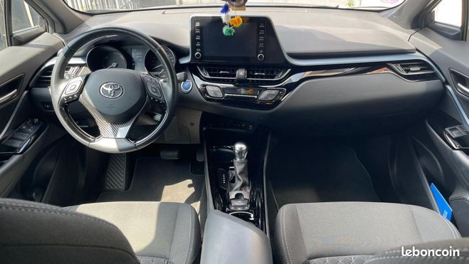 Toyota C HR 122ch HYBRID TEAM DEUTSCHLAND Gris de 2020