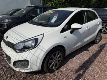  Voir détails -Kia Rio 1.2L 86CV STYLE à Lires (62)