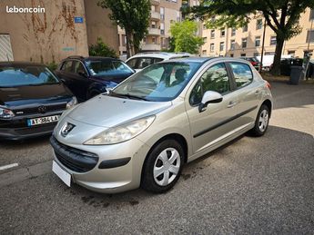 Voir détails -Peugeot 207 1.4 16v Trendy 5p à Grenoble (38)