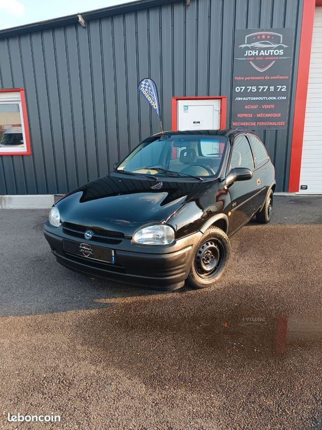 Opel Corsa B 1.4i 60ch GARANTIE 3 MOIS DISTRIBUTION Noir de 1995
