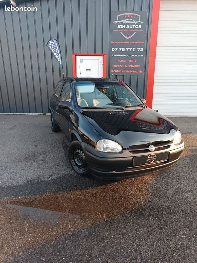 Opel Corsa B 1.4i 60ch GARANTIE 3 MOIS DISTRIBUTION Noir de 1995