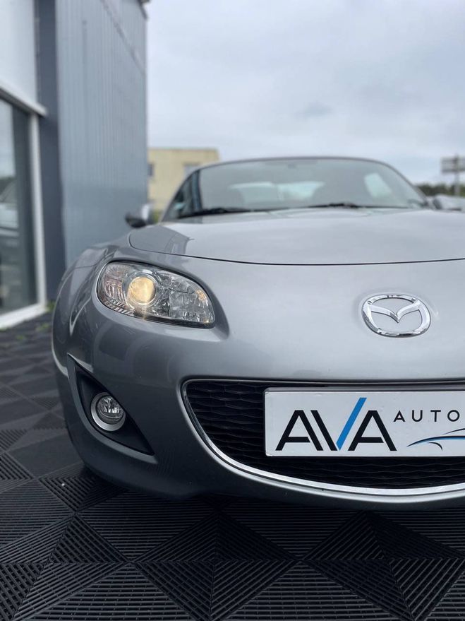 Mazda MX5 5 MX5 II 1.8 MZR 126ch Elgance Cuir GRIS C de 2010