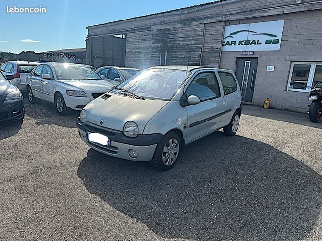 Renault Twingo 1.2 16V 75CH EXPRESSION Gris de 2001