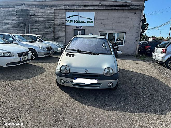 Renault Twingo 1.2 16V 75CH EXPRESSION Gris de 2001