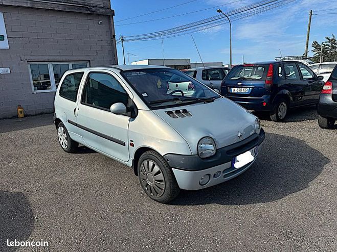 Renault Twingo 1.2 16V 75CH EXPRESSION Gris de 2001