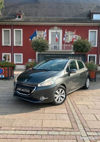  Voir détails -Peugeot 208 1.4 hdi à Wittelsheim (68)