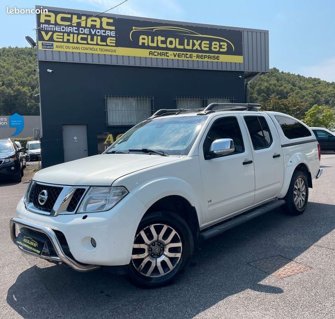 Nissan Navara double cabine 3.0 dci v6 231 cv 4wd Blanc de 2012