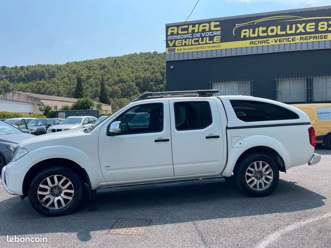 Nissan Navara double cabine 3.0 dci v6 231 cv 4wd Blanc de 2012