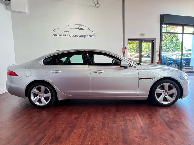 Jaguar XF 2.0D 180CH PRESTIGE Gris de 2018