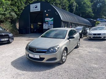  Voir détails -Opel Astra H 1.6 i 105cv GTC 2me main à Sathonay-Camp (69)