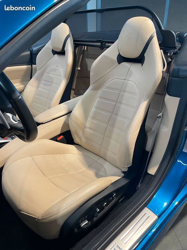 Ferrari California (2) 3.9 v8 t 560 full suivi garantie 12  Bleu de 2015