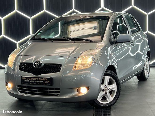 Toyota Yaris Toyata II 1,4L D4D 90 ch Gris de 2008