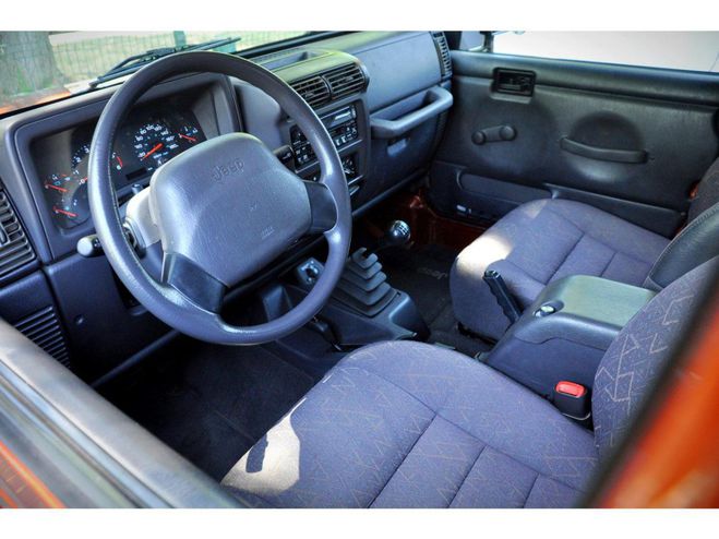 Jeep Wrangler 4.0i - 183 CV TWIN SPIRIT 2003 BVM Marron Mtallis de 2003