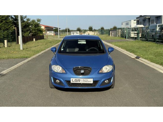 Seat Leon 1.6 TDI 105 Start & Stop / ENTRETIEN COM Bleu de 2010