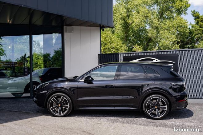 Porsche Cayenne E-Hybrid 4.0 V8 680 ch Tiptronic BVA- Le Noir de 2022