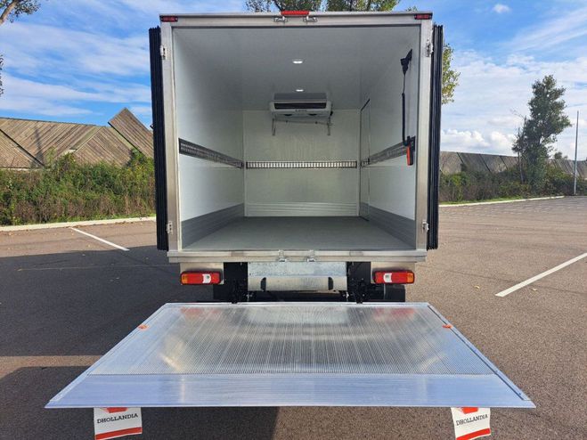 Iveco Daily FRIGO 35C18 CAISSE HAYON 180CV 3L Blanc de 2024