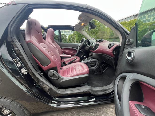Smart Fortwo COUPE 1.0 71 ch SS BA6 Passion CABRIOLET Noir de 2016