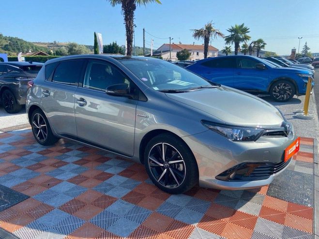 Toyota Auris HSD 136H COLLECTION Gris Clair de 2019
