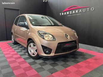  Voir détails -Renault Twingo II 1.2 16v 75ch eco2 Miss Sixty PREMIRE à Lesmnils (54)
