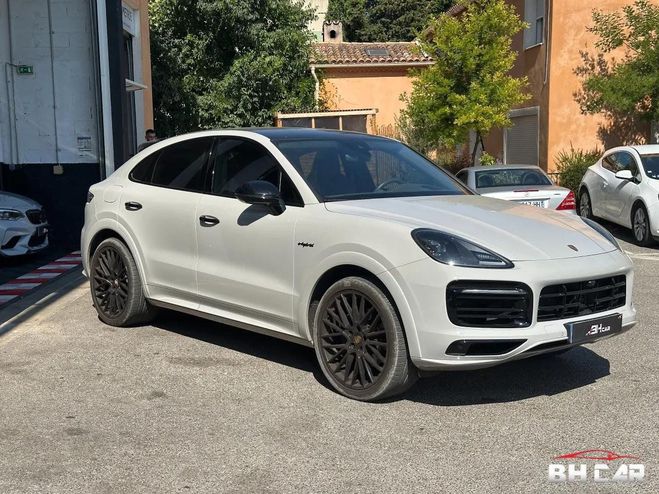 Porsche Cayenne COUPE 3.0 E-HYBRID 462cv 14.1KWH PLATINU Gris de 2023