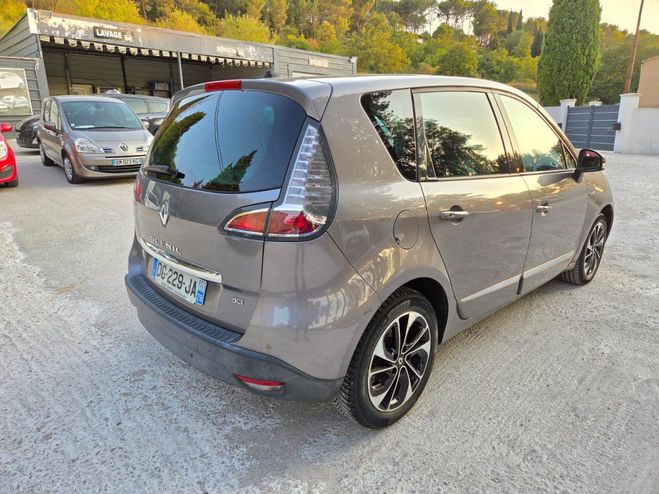 Renault Scenic III Bose 1.5 DCi 110 ch Gris de 2014