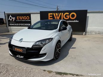  Voir détails -Renault Megane COUPE 2.0 250 ch RS CHSSIS CUP ORIGINE  à Andrzieux-Bouthon (42)